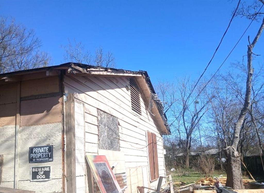 506 3rd Street Talco, TX 75487 - Photo 3 of 5