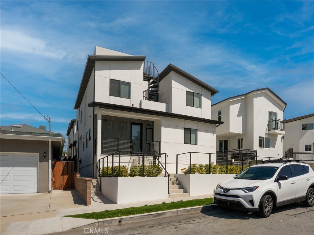 438 Sierra Street El Segundo, CA 90245 - Photo 1 of 26