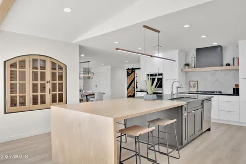 $1,230,000 | 3005 North 81st Place, Scottsdale, AZ 85251