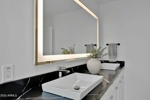 $1,230,000 | 3005 North 81st Place, Scottsdale, AZ 85251