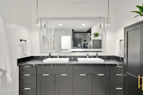 $1,230,000 | 3005 North 81st Place, Scottsdale, AZ 85251