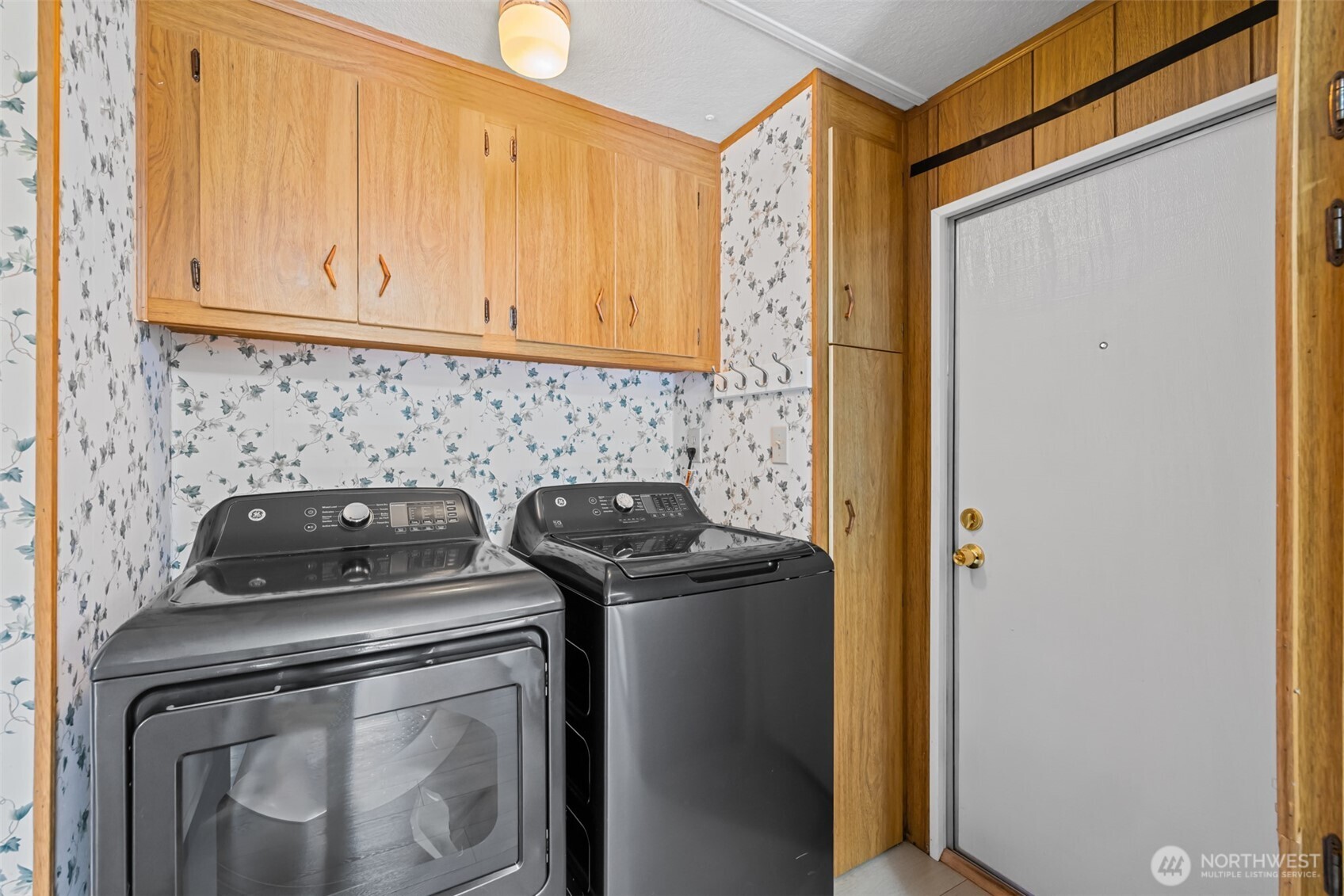 921 South 3rd Avenue, Unit 20 Sequim, WA 98382 - Photo 37 of 37 a view of a storage and utility room