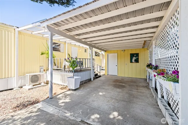 a view of front door