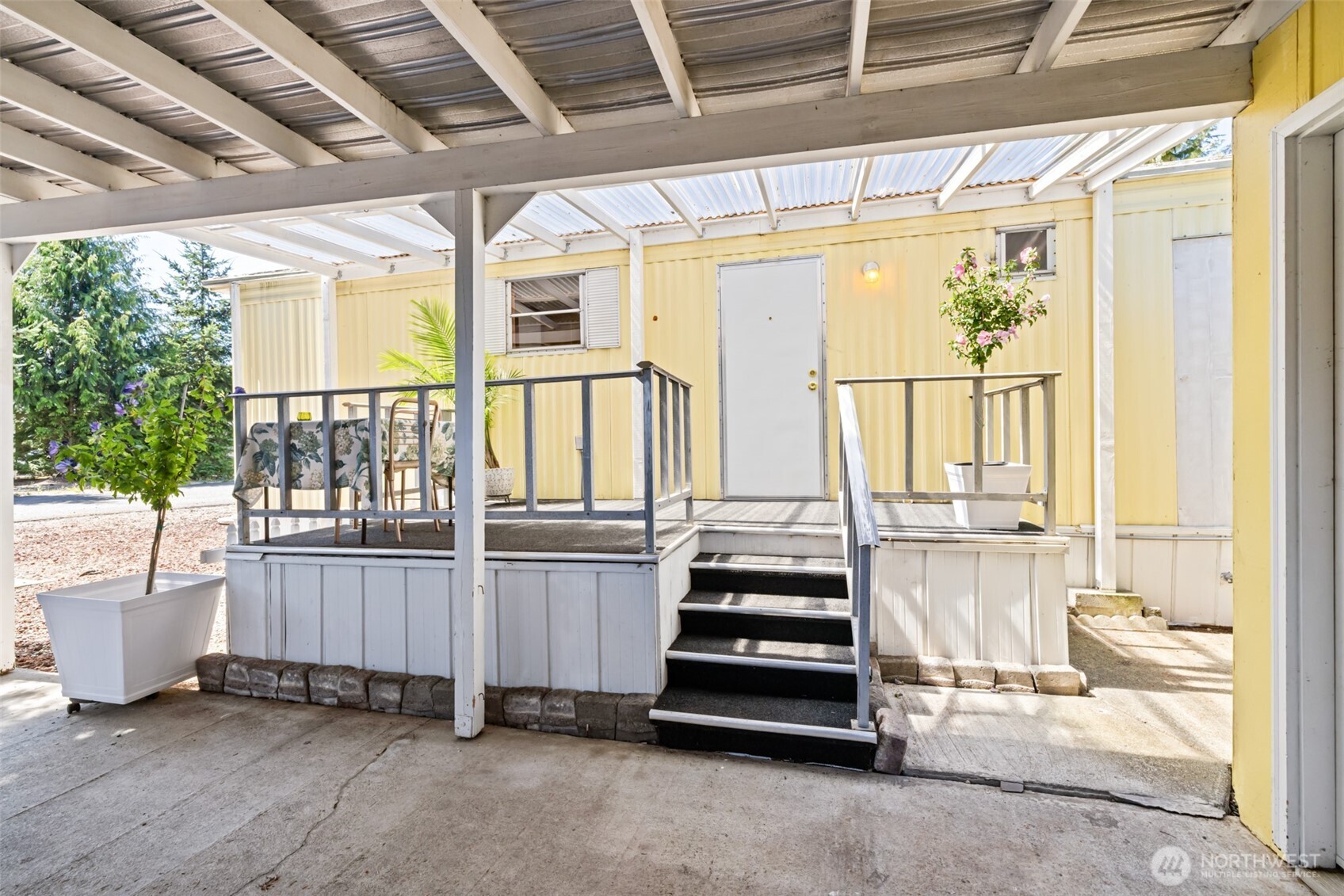 921 South 3rd Avenue, Unit 20 Sequim, WA 98382 - Photo 10 of 37 a view of front door