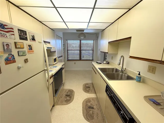 $135,000 | 435 30th Avenue West, Unit D303, Bradenton, FL 34205