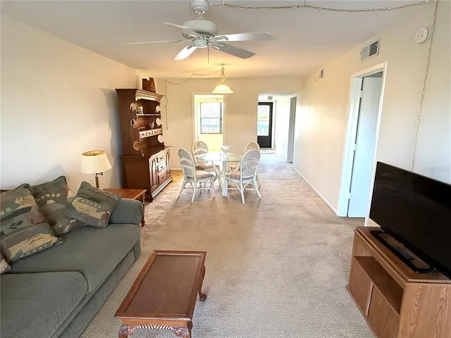 $135,000 | 435 30th Avenue West, Unit D303, Bradenton, FL 34205