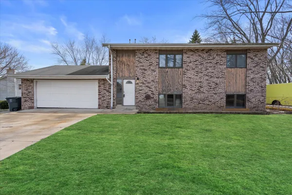 $375,000 | 6154 South 42nd Street, Greenfield, WI 53221