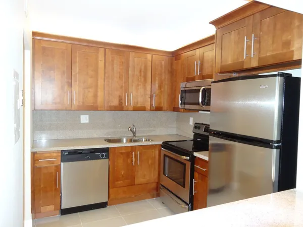 $1,749 | 9235 Southwest 8th Street, Unit 210, Boca Raton, FL 33428