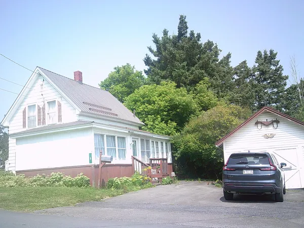 $98,900 | 6 Long Road, Limestone, ME 04750