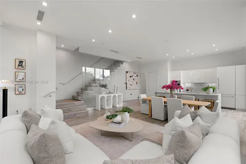 $2,499,000 | 1525 Bay Road, Miami Beach, FL 33139