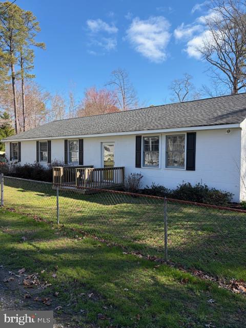 239 Lane Road Reedville, VA 22539 - Photo 33 of 43 Charming home with inviting porch.