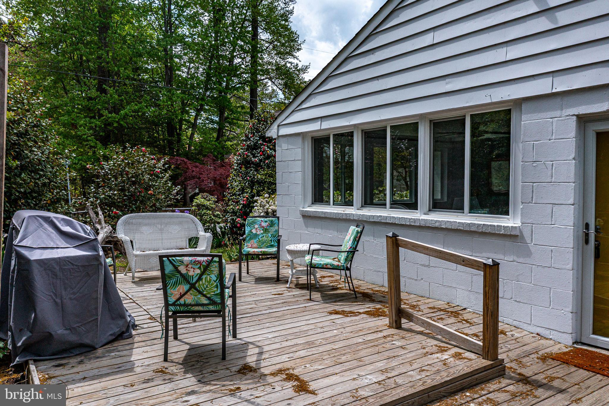 239 Lane Road Reedville, VA 22539 - Photo 45 of 61 a view of a house with sitting area