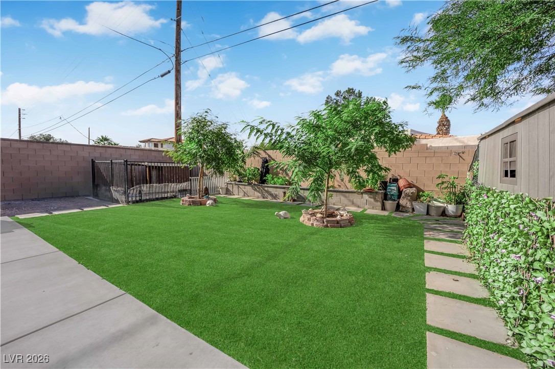 4675 High Anchor Street Las Vegas, NV 89121 - Photo 31 of 33