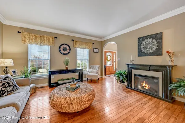 $814,900 | 20 Misty Lane, Clarks Summit, PA 18411