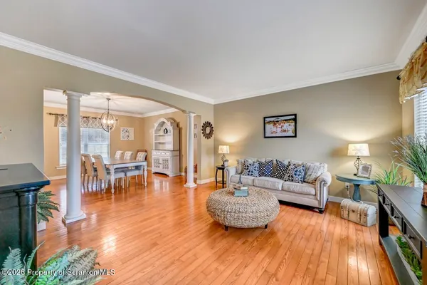 $814,900 | 20 Misty Lane, Clarks Summit, PA 18411