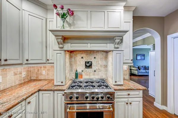 $814,900 | 20 Misty Lane, Clarks Summit, PA 18411