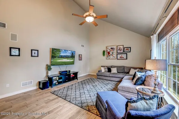 $814,900 | 20 Misty Lane, Clarks Summit, PA 18411