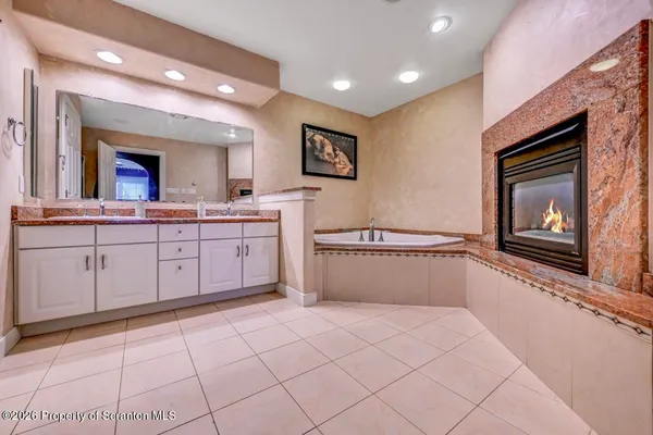 $814,900 | 20 Misty Lane, Clarks Summit, PA 18411