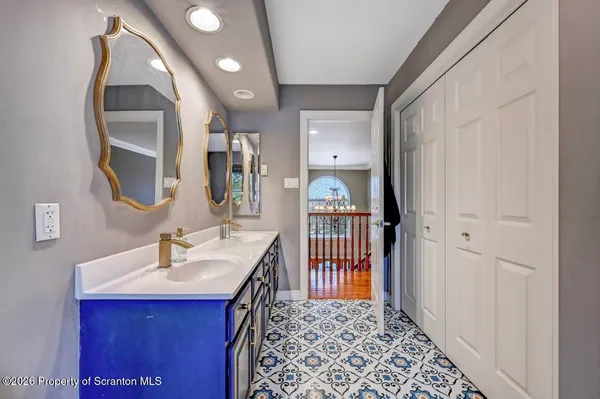 $814,900 | 20 Misty Lane, Clarks Summit, PA 18411