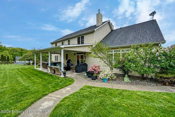 $814,900 | 20 Misty Lane, Clarks Summit, PA 18411