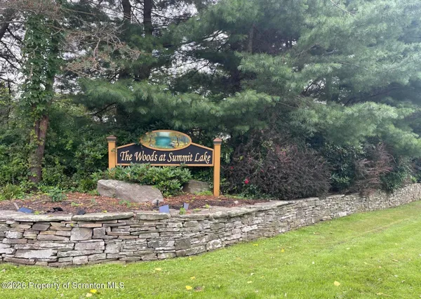 $814,900 | 20 Misty Lane, Clarks Summit, PA 18411