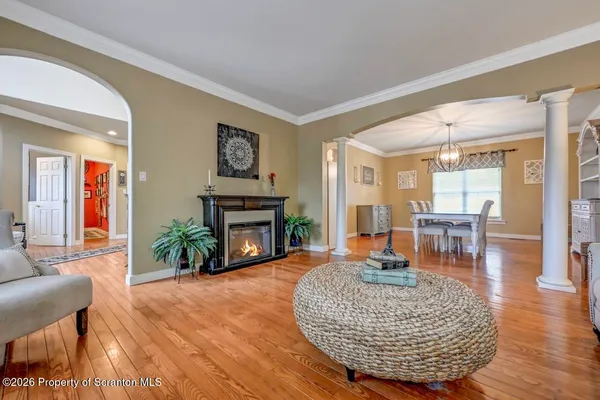 $814,900 | 20 Misty Lane, Clarks Summit, PA 18411