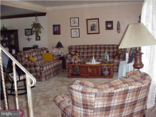 82 Albemarle Road Hamilton Square, NJ 08690 - Photo 3 of 6