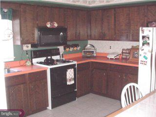 82 Albemarle Road Hamilton Square, NJ 08690 - Photo 5 of 6