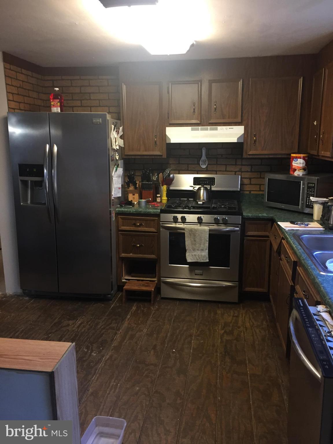 8312 Surry Road Fredericksburg, VA 22407 - Photo 3 of 10 New Appliances