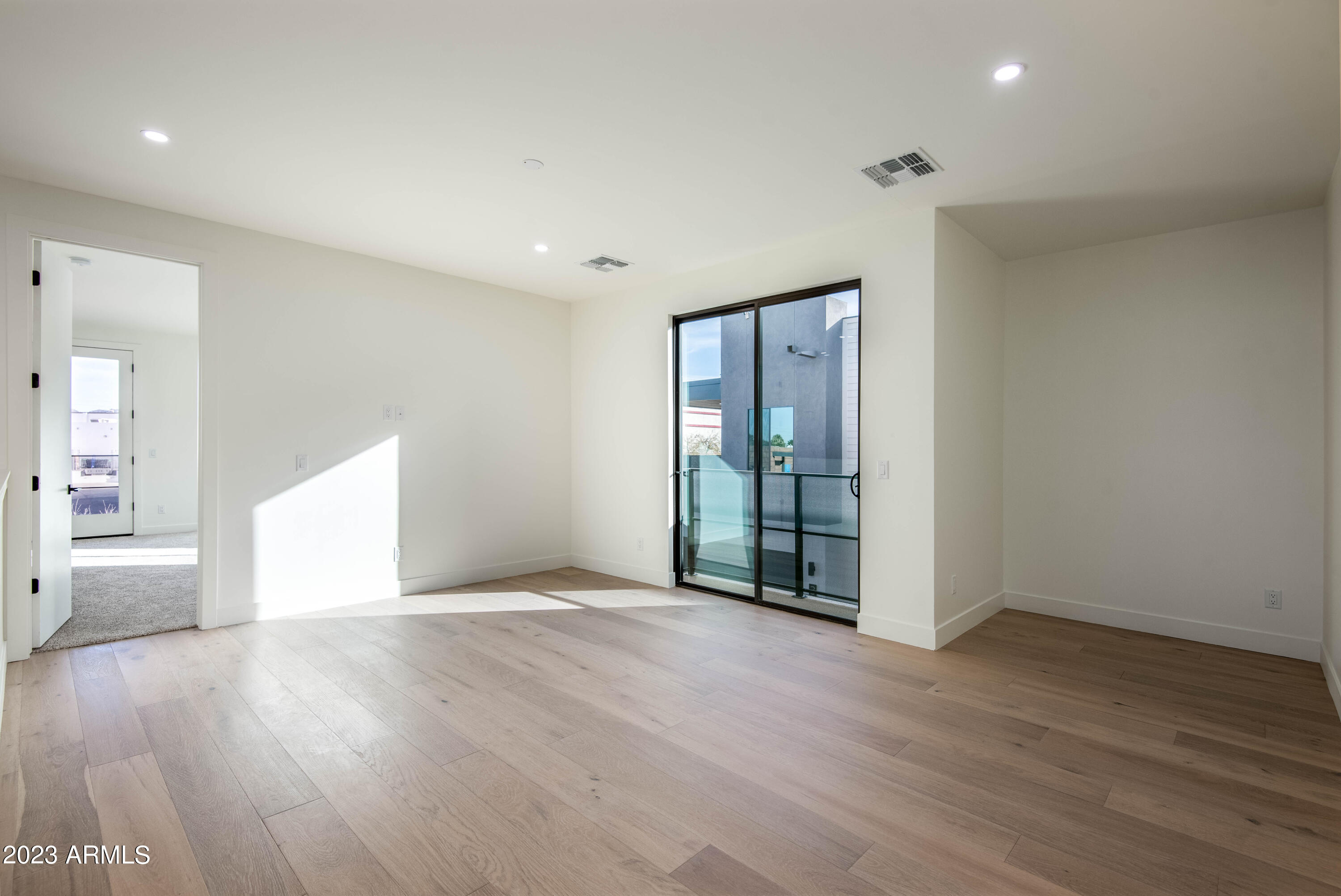 1625 East Lamar Road Phoenix, AZ 85016 - Photo 14 of 29 2nd Floor Living Room