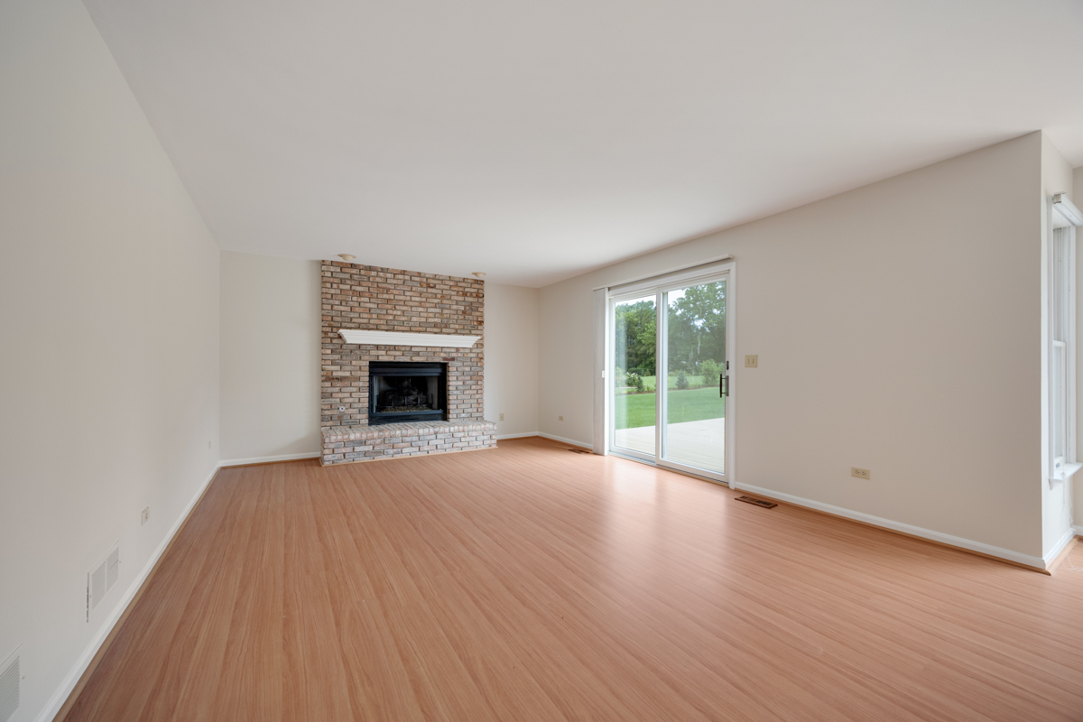 727 Jamestowne Road Sleepy Hollow, IL 60118 - Photo 11 of 26