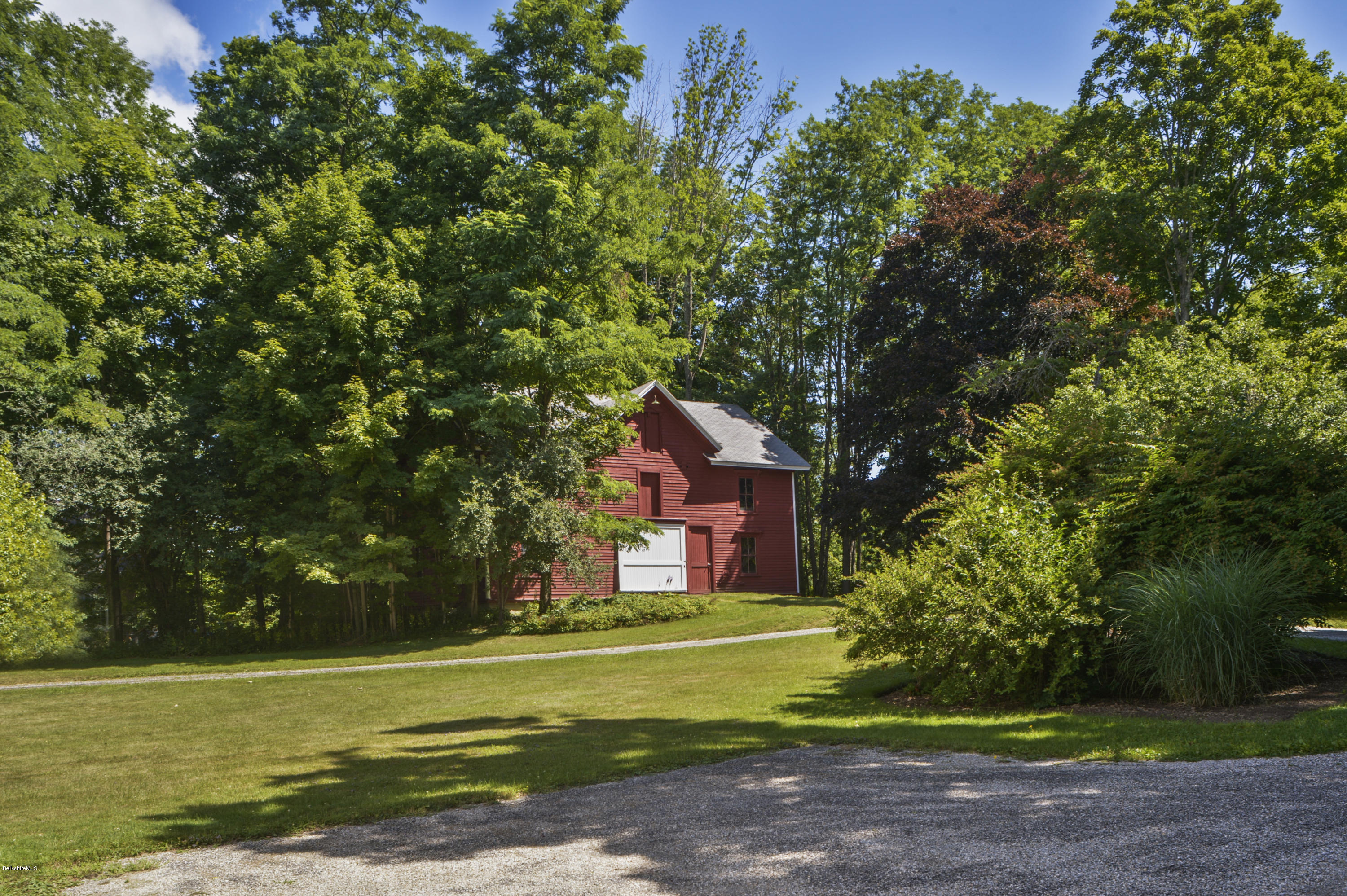 4 Willard Hill Road Stockbridge, MA 01266 - Photo 26 of 29 _DSC2192barn