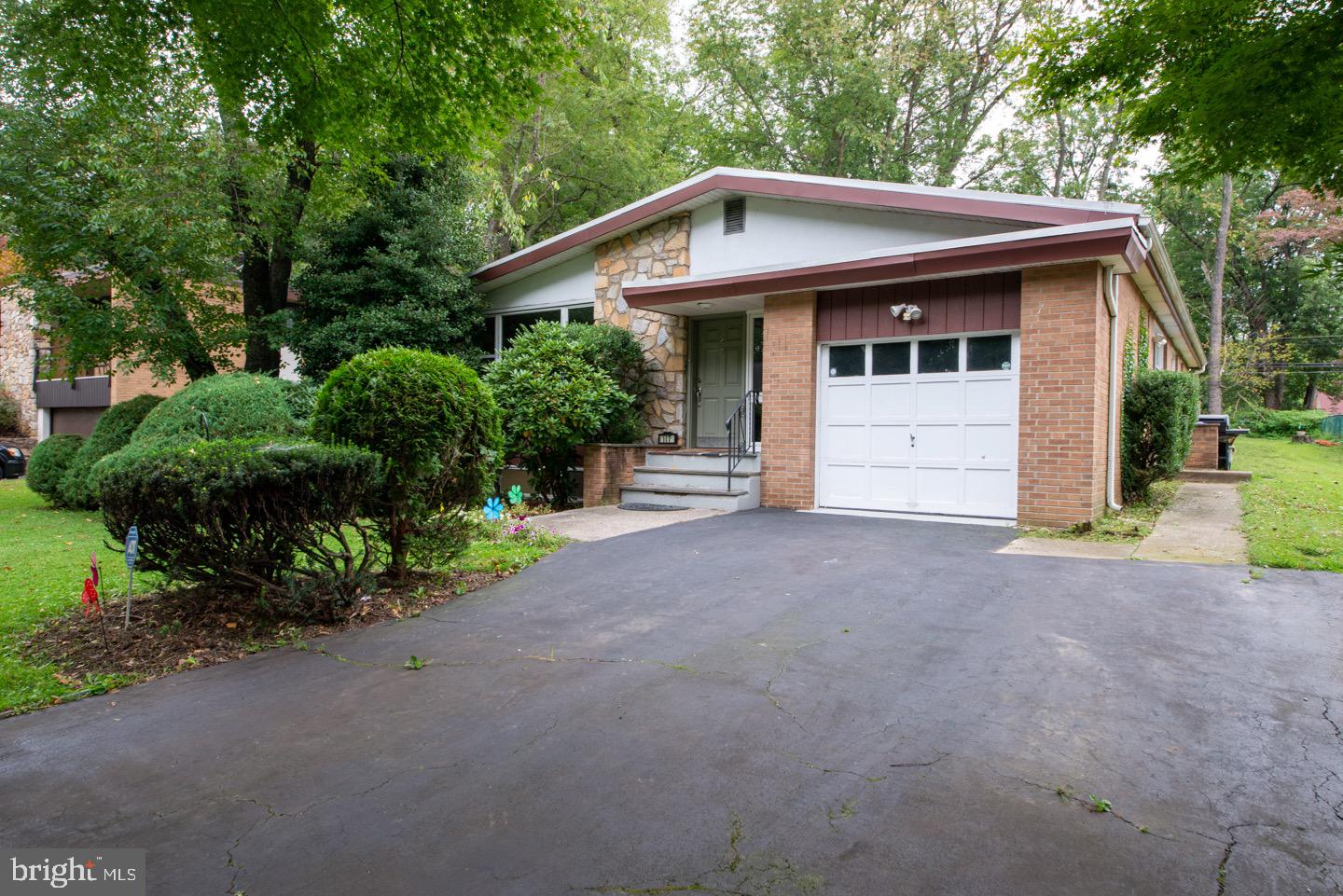 117 Kingston Road Cheltenham, PA 19012 - Photo 3 of 42