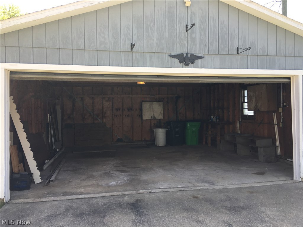 9512 Birchwood Road Cleveland, OH 44125 - Photo 7 of 35