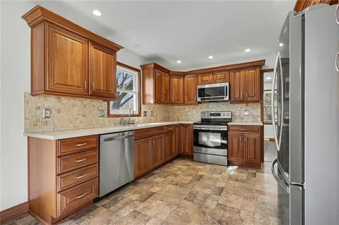 $274,950 | 2822 North 83rd Terrace, Kansas City, KS 66109