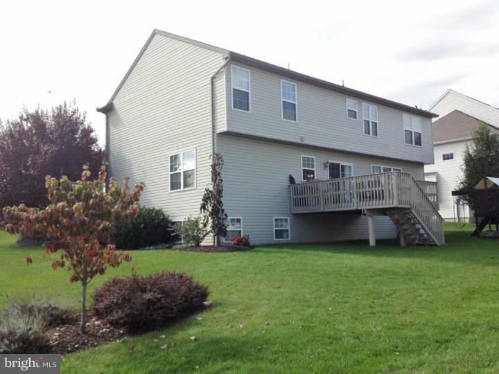 2501 Simon Drive Sinking Spring, PA 19608 - Photo 2 of 20 Exterior Back