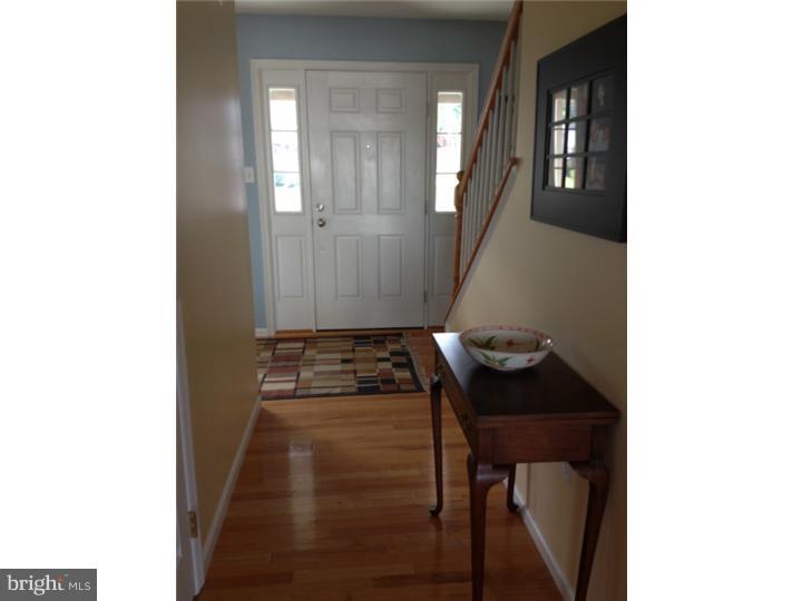 2501 Simon Drive Sinking Spring, PA 19608 - Photo 3 of 20 Foyer