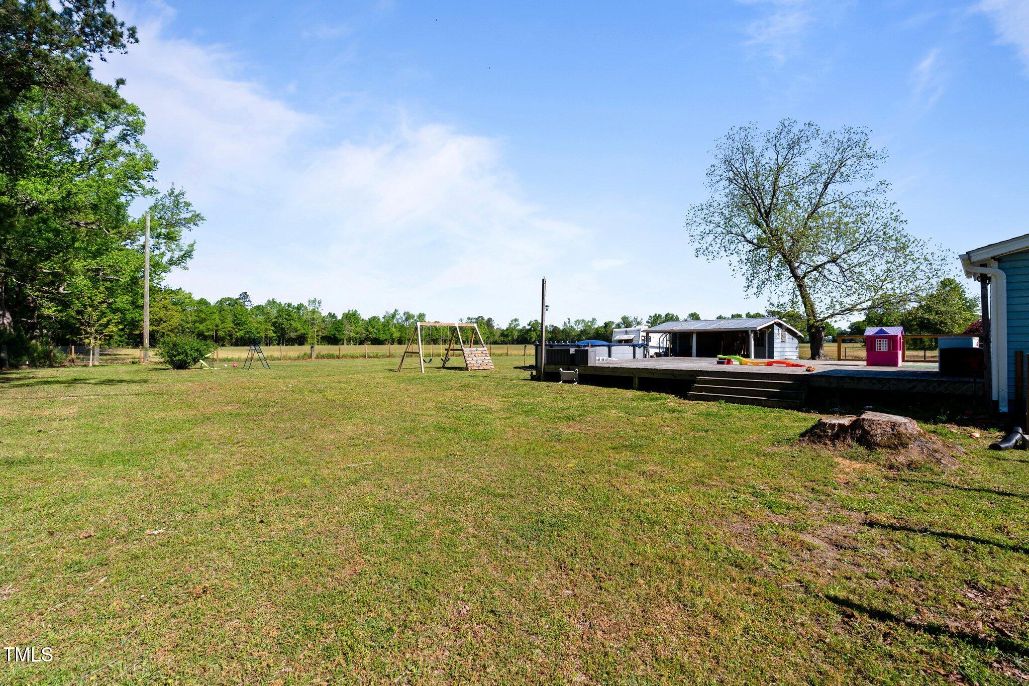 8211 Julian Road Dunn, NC 28334 - Photo 11 of 30 43-web-or-mls-DSC09851