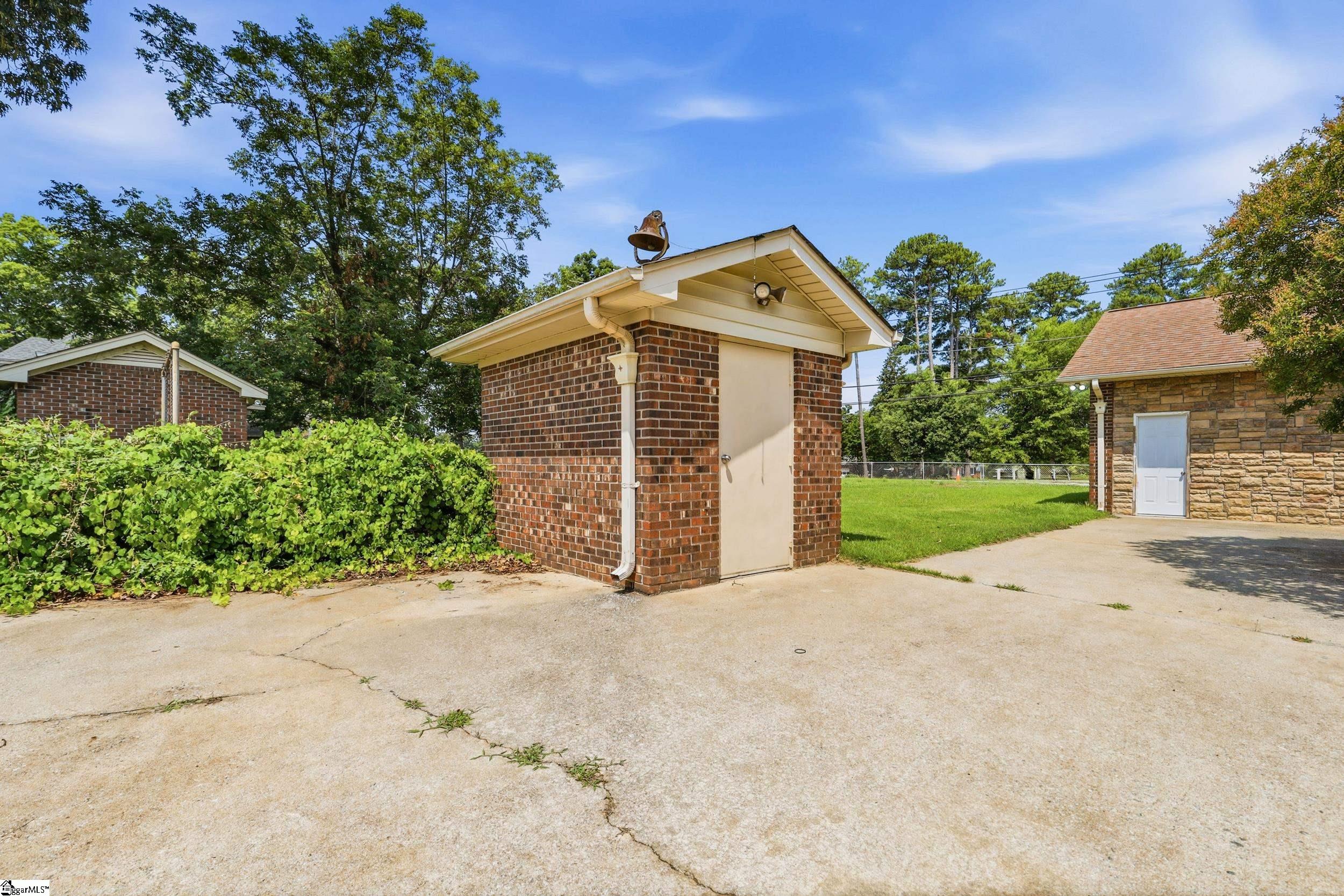 2401 Old Easley Bridge Road Greenville, SC 29611 - Photo 27 of 37