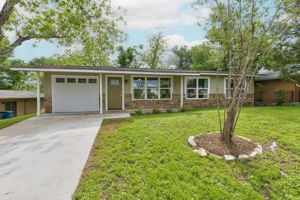 $425,000 | 1813 Loreto Drive, Austin, TX 78721