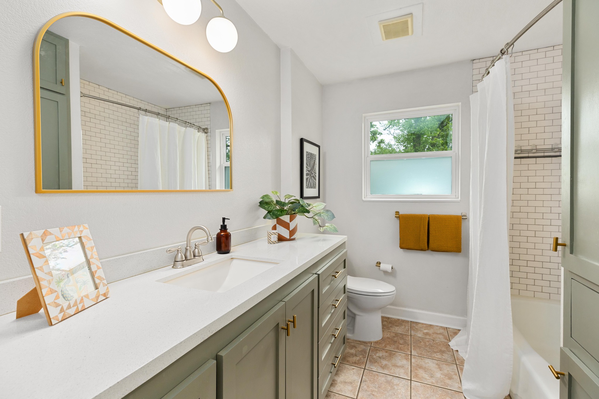 1813 Loreto Drive Austin, TX 78721 - Photo 15 of 28