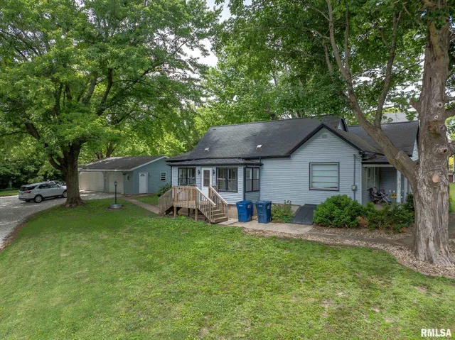 $119,900 | 405 South State Street, East Galesburg, IL 61430