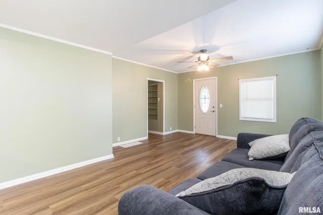 $119,900 | 405 South State Street, East Galesburg, IL 61430