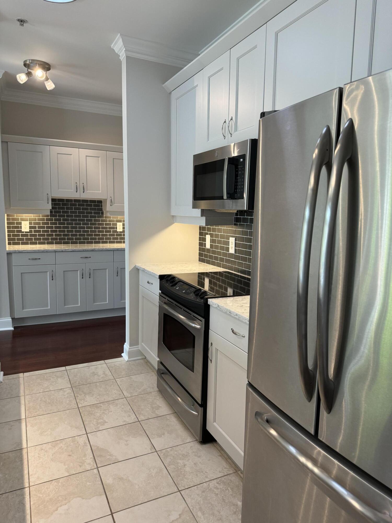 21 George Street, Unit 207 Charleston, SC 29401 - Photo 13 of 19 IMG_9033