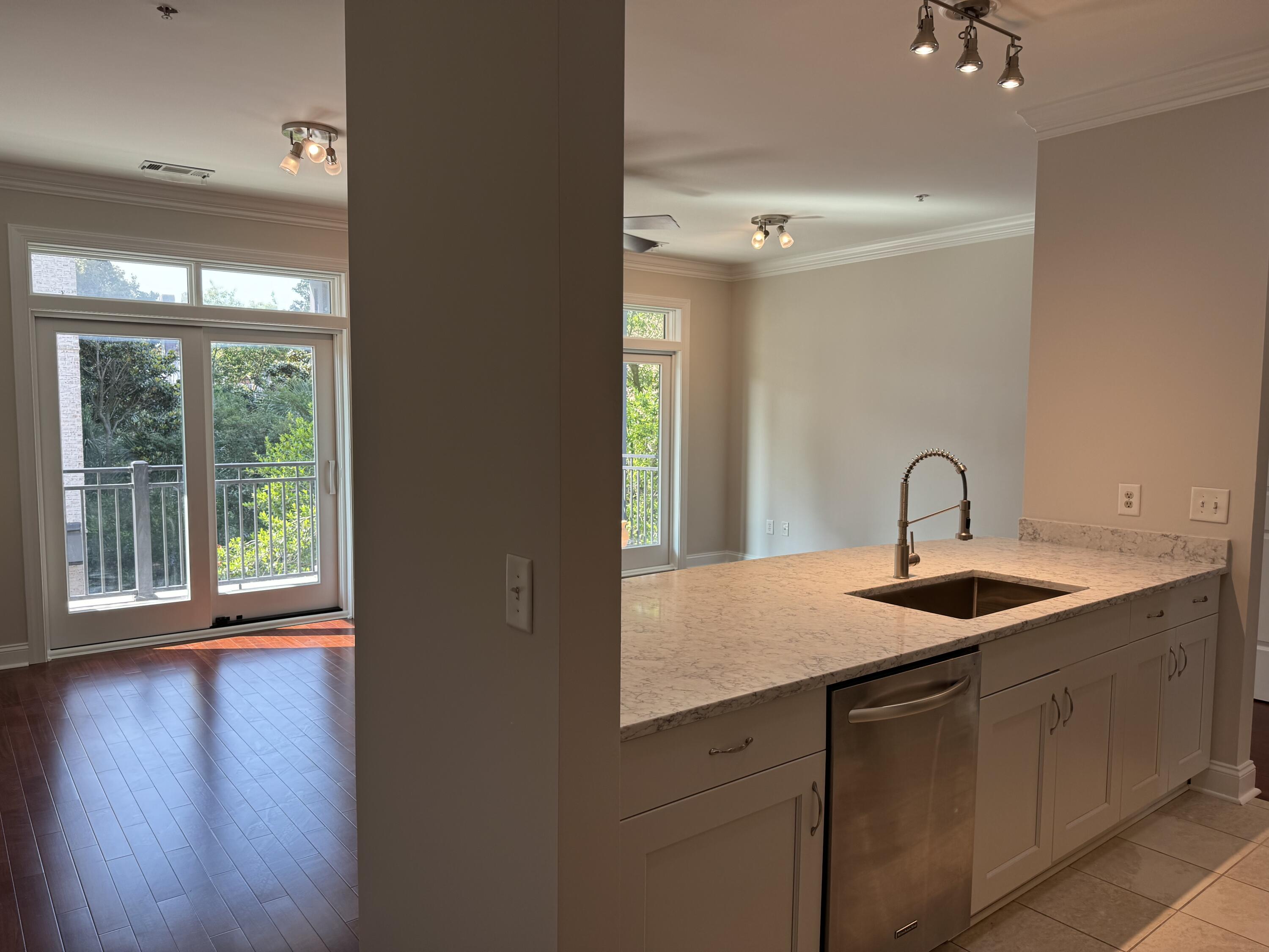 21 George Street, Unit 207 Charleston, SC 29401 - Photo 9 of 19 IMG_9031