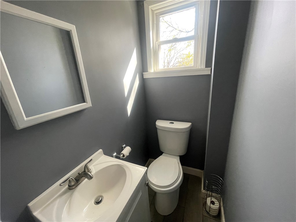 699 High Street Cumberland, RI 02864 - Photo 17 of 26