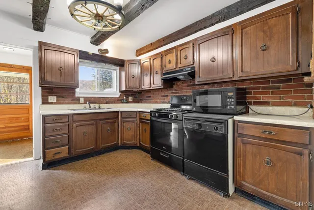 $189,900 | 406 South Main Street, Groton, NY 13073