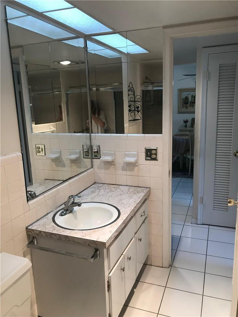 2160 Northeast 36th Street, Unit 35 Lighthouse Point, FL 33064 - Photo 31 of 47 Photo 31