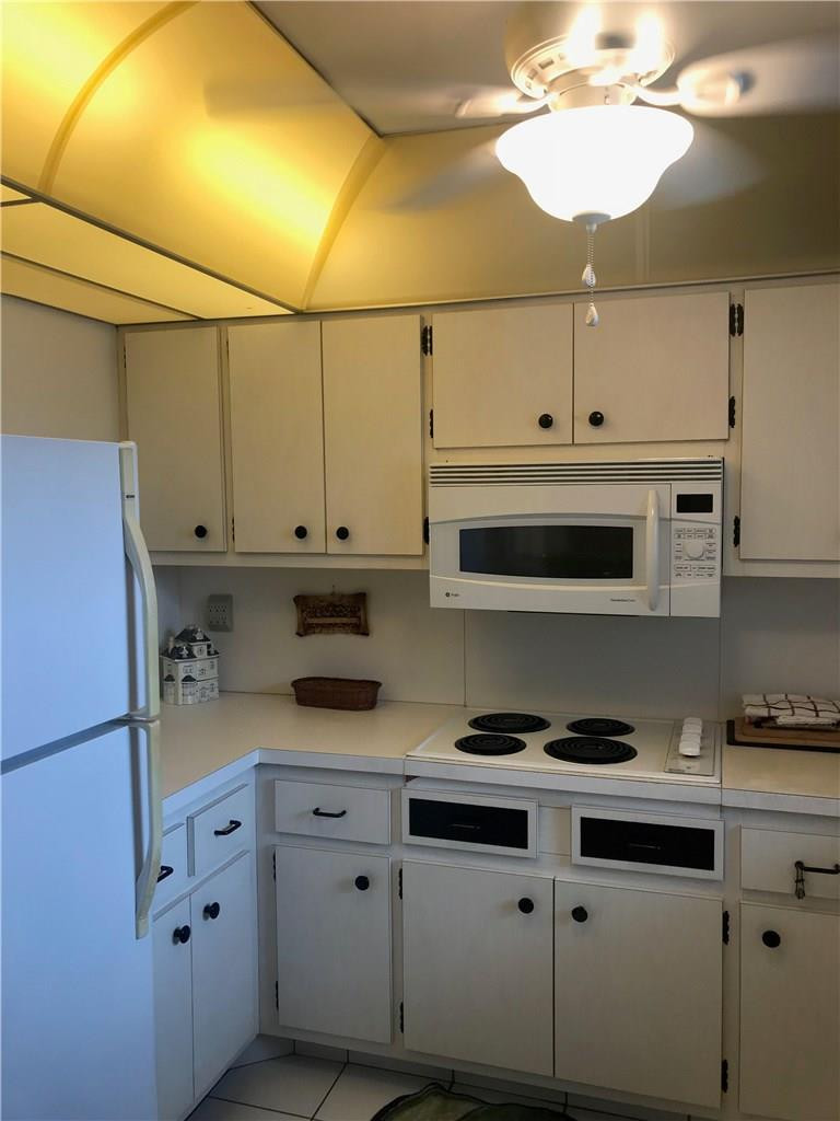 2160 Northeast 36th Street, Unit 35 Lighthouse Point, FL 33064 - Photo 6 of 47 Photo 6