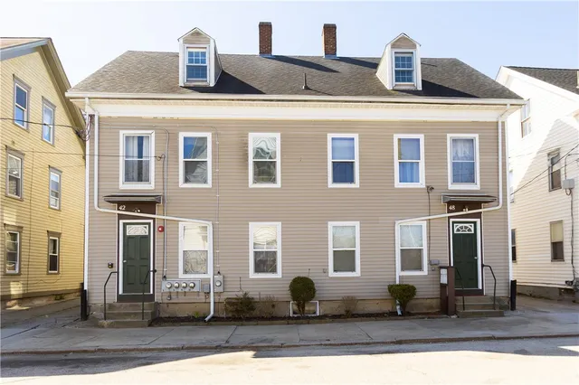 $1,200 | 42 Bentley Street, Unit 2, Woonsocket, RI 02895